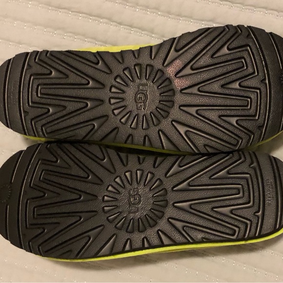 NEW UGG Tasman slippers in lime green, broken logo 💚🤩 - Picture 5 of 5